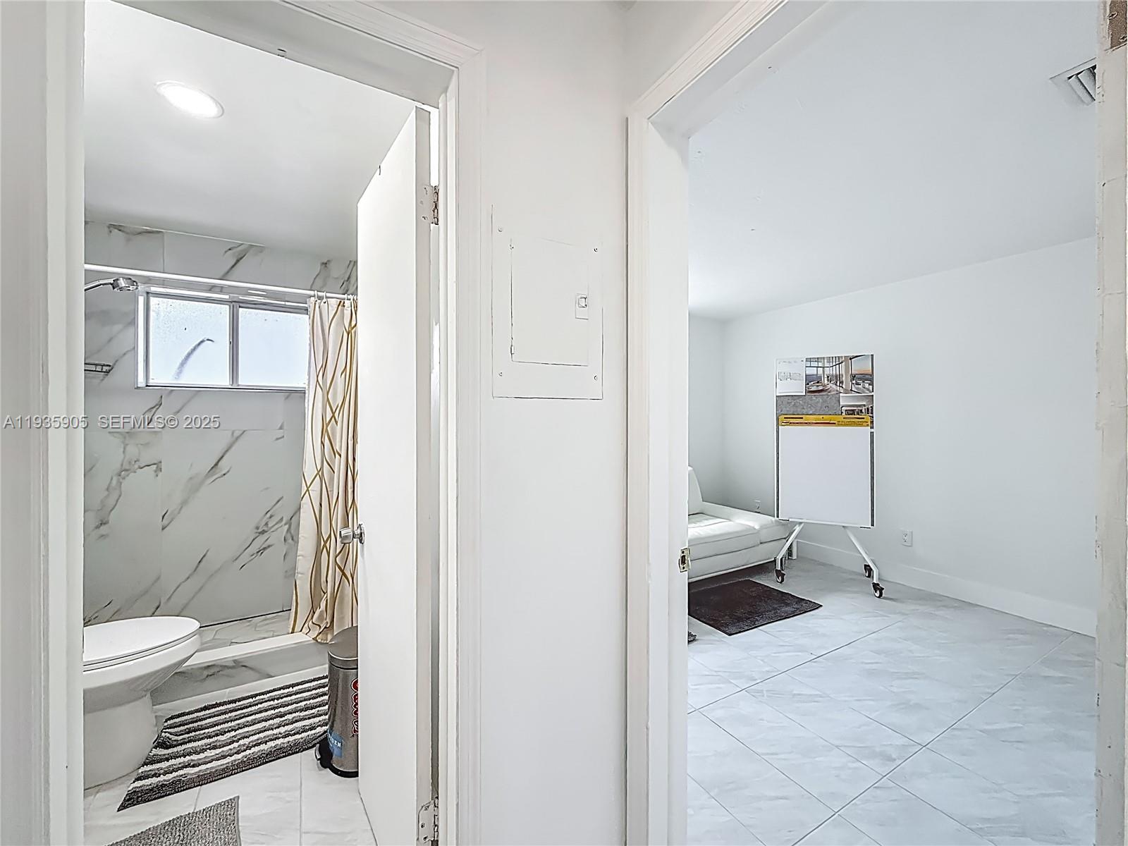 HOLLYWOOD PARK - Residential Income