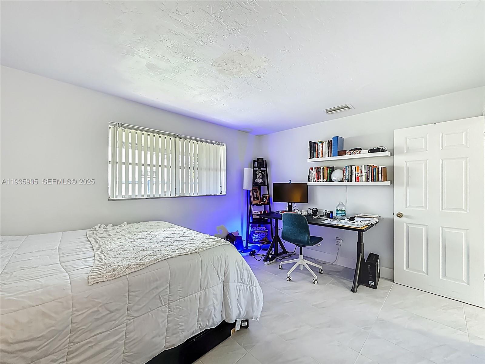 HOLLYWOOD PARK - Residential Income