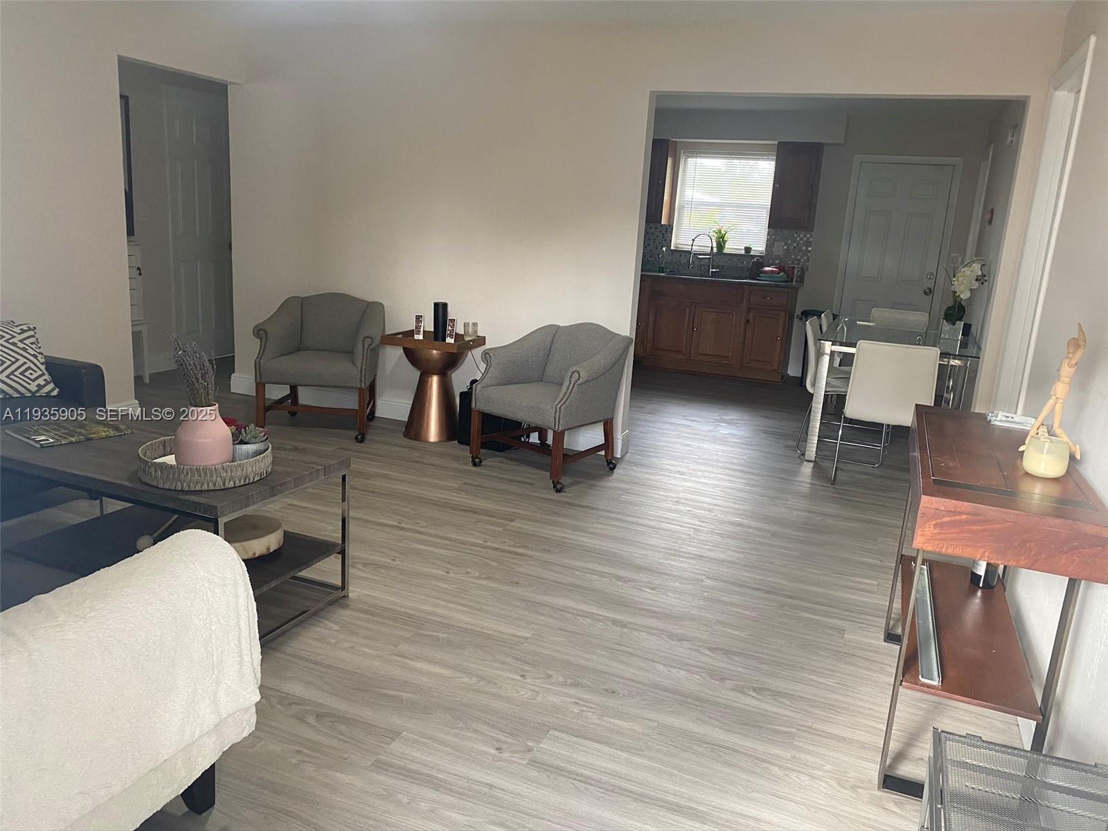 HOLLYWOOD PARK - Residential Income