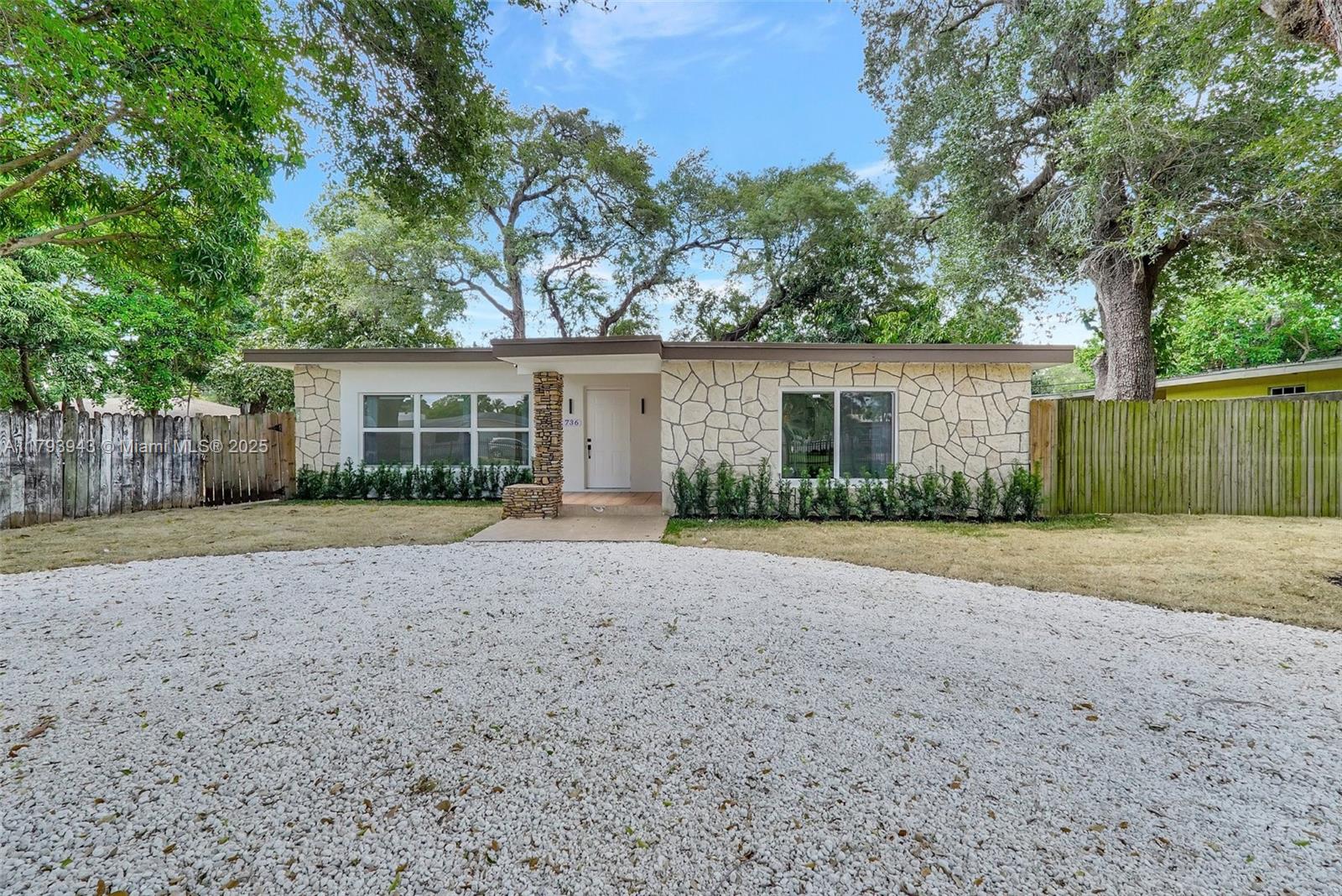 Property for Sale at 736 Ne 164th St, Miami, Broward County, Florida - Bedrooms: 4 
Bathrooms: 3  - $750,000
