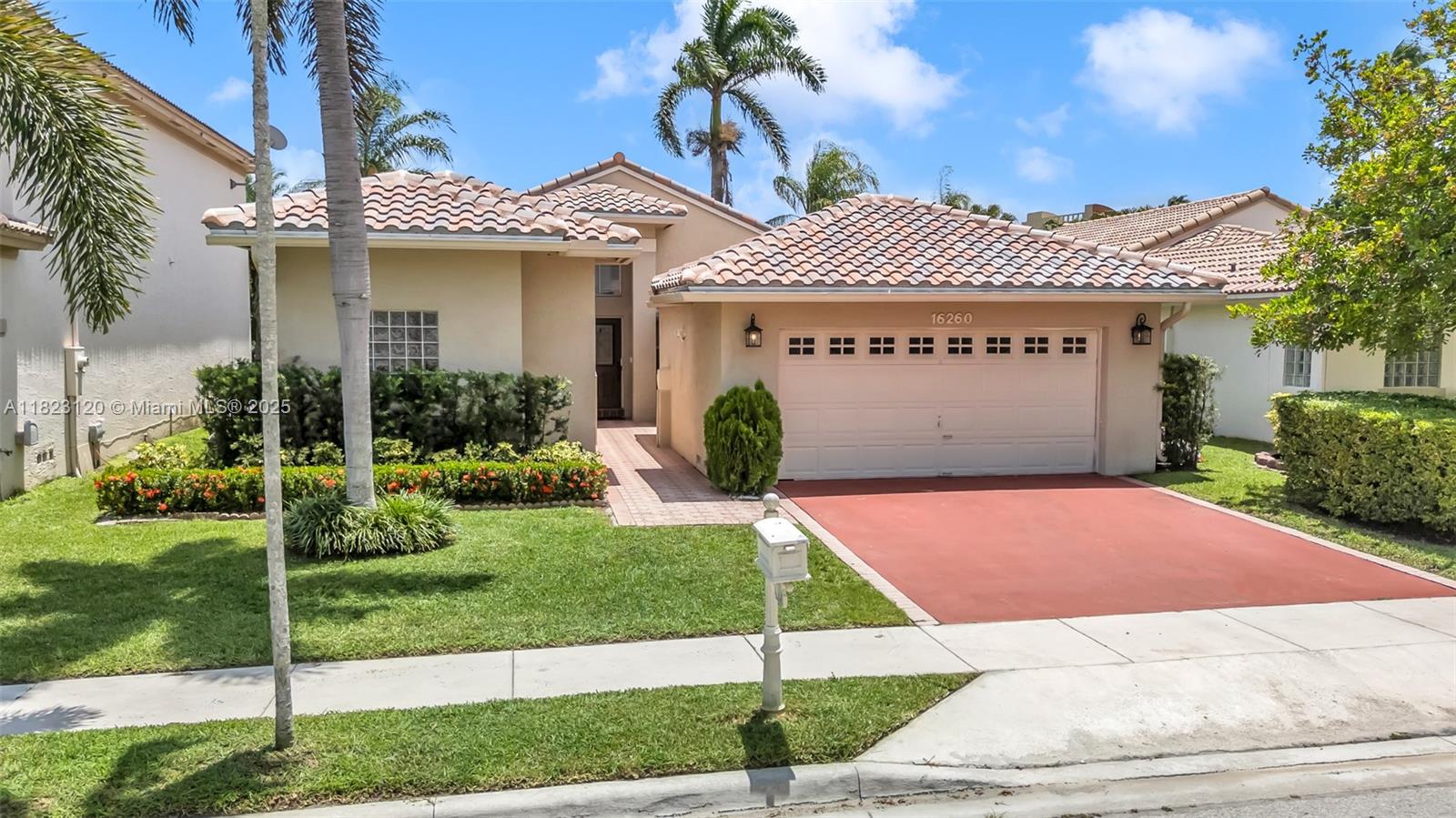 Property for Sale at 16260 La Costa Dr, Weston, Broward County, Florida - Bedrooms: 3 
Bathrooms: 2  - $749,000