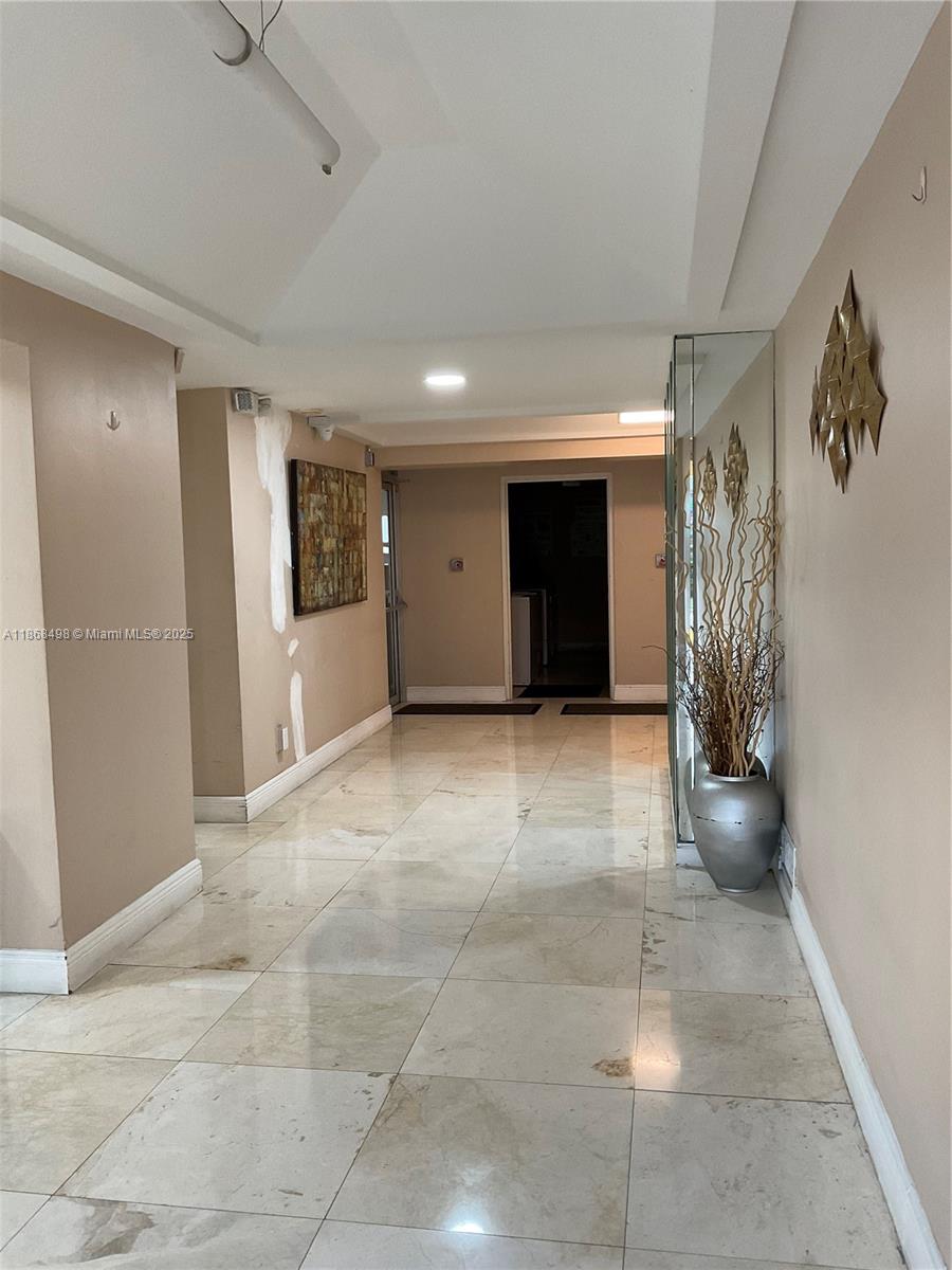 LA CANADIENNE CONDO - Residential