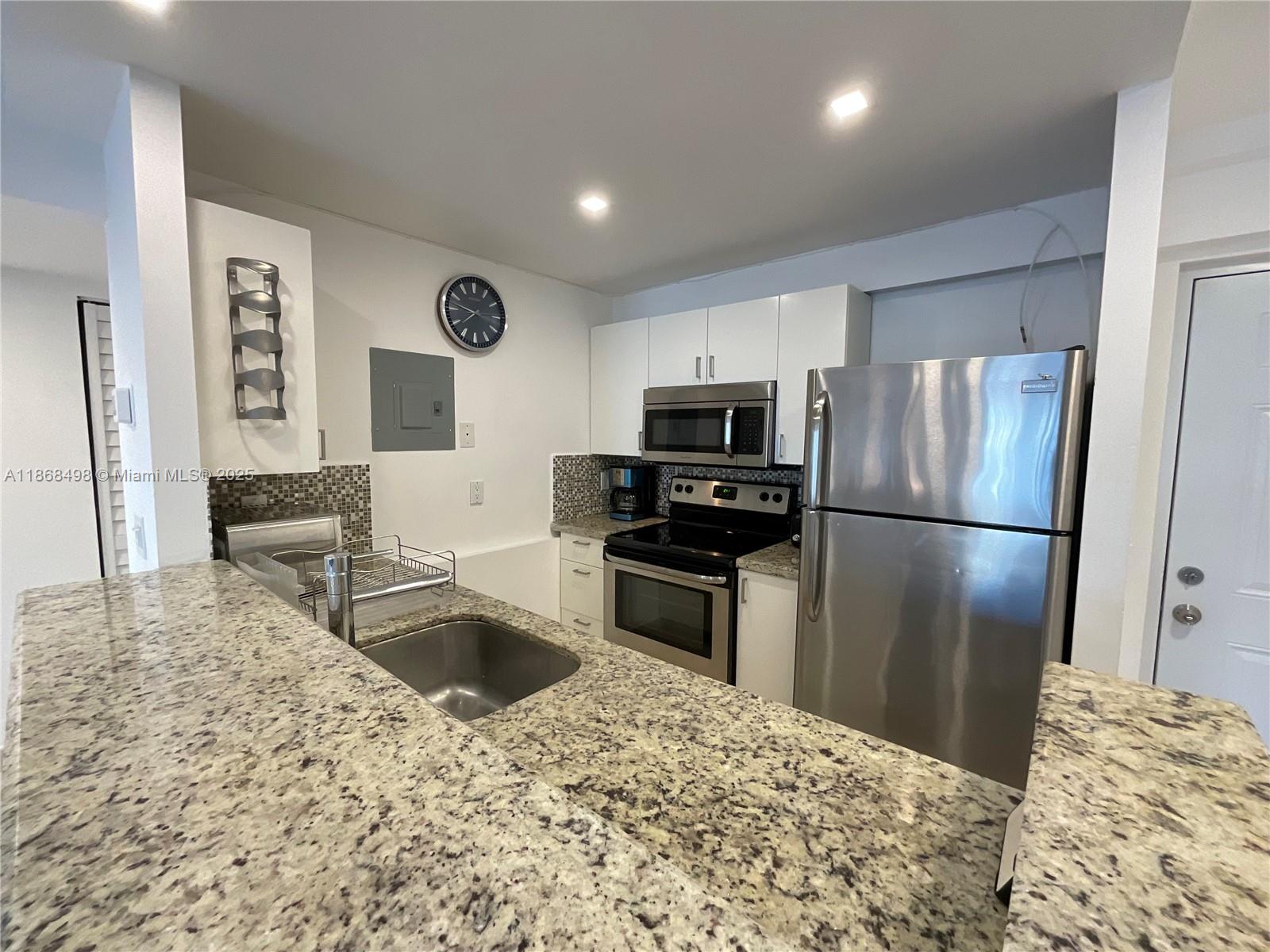 LA CANADIENNE CONDO - Residential