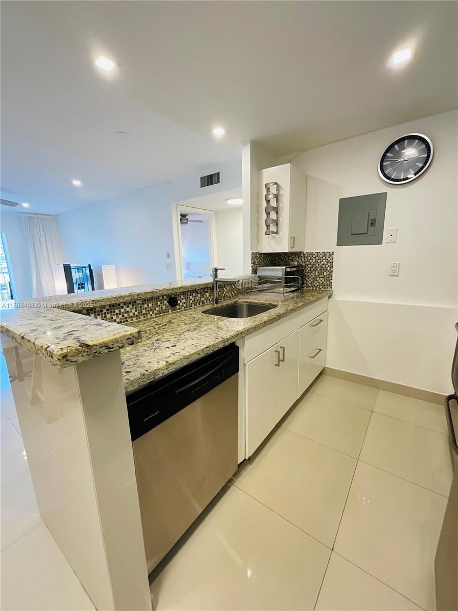 LA CANADIENNE CONDO - Residential