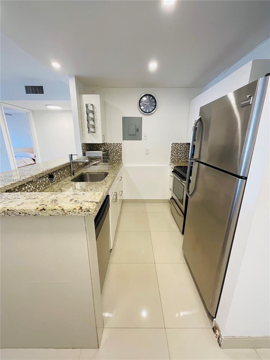 LA CANADIENNE CONDO - Residential