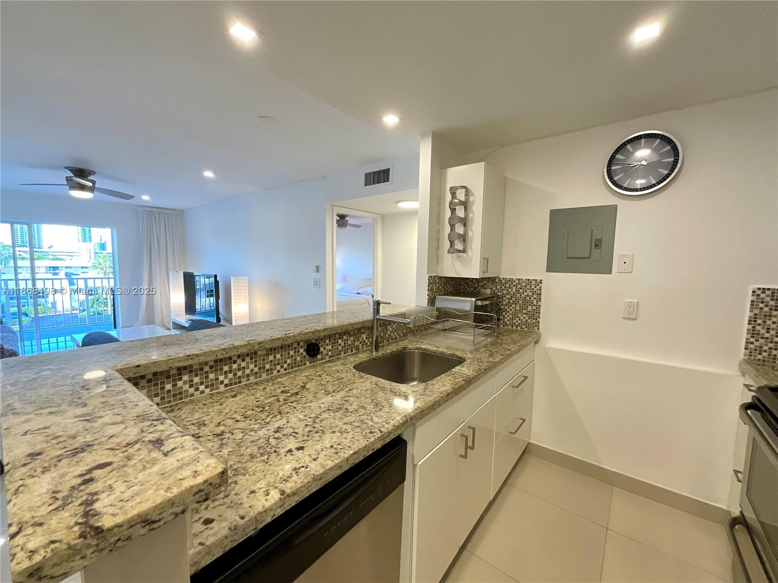 LA CANADIENNE CONDO - Residential