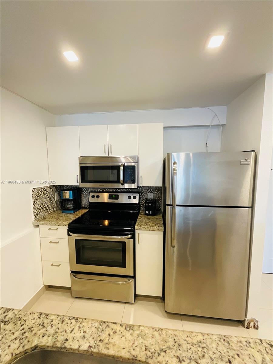 LA CANADIENNE CONDO - Residential