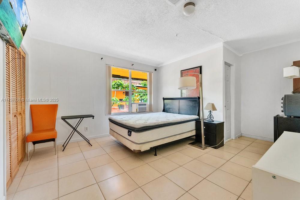 HALLANDALE PARK NO 3 - Residential Income
