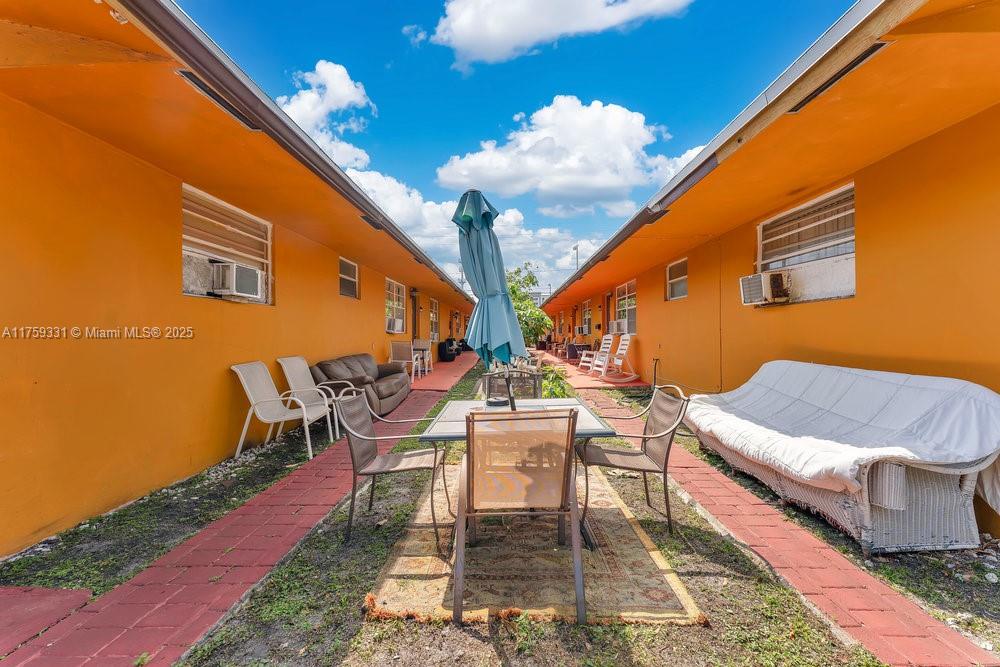 HALLANDALE PARK NO 3 - Residential Income