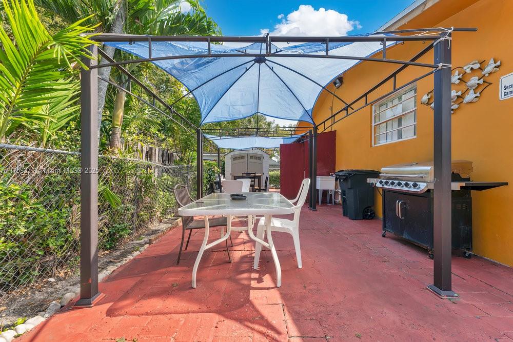 HALLANDALE PARK NO 3 - Residential Income
