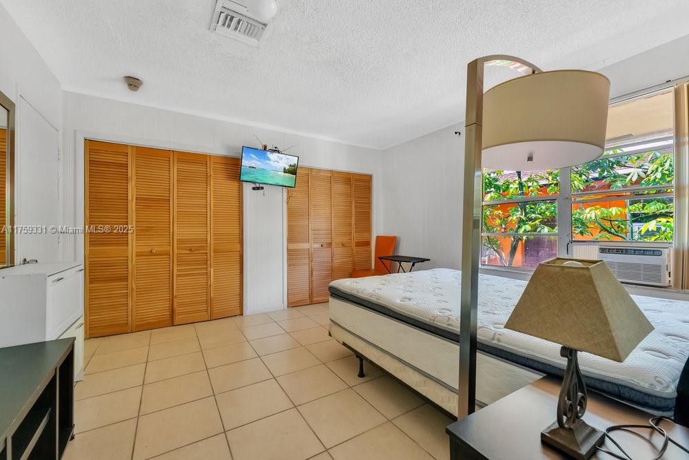 HALLANDALE PARK NO 3 - Residential Income