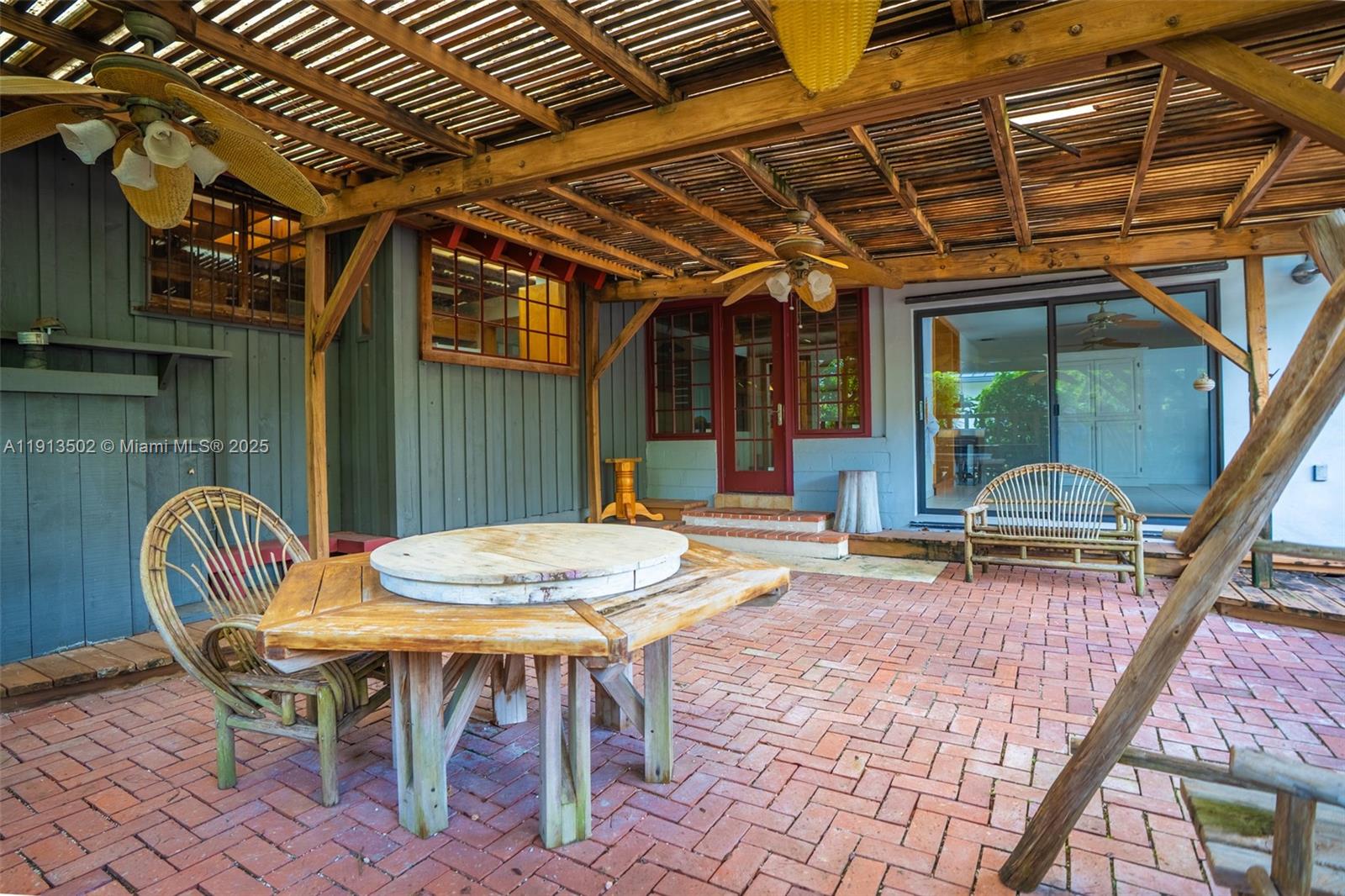 LUDLUM PLAZA - Residential