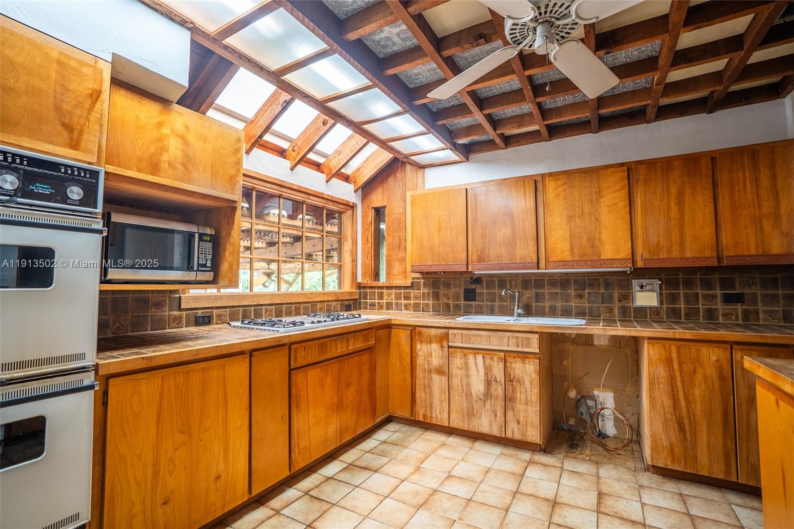 LUDLUM PLAZA - Residential