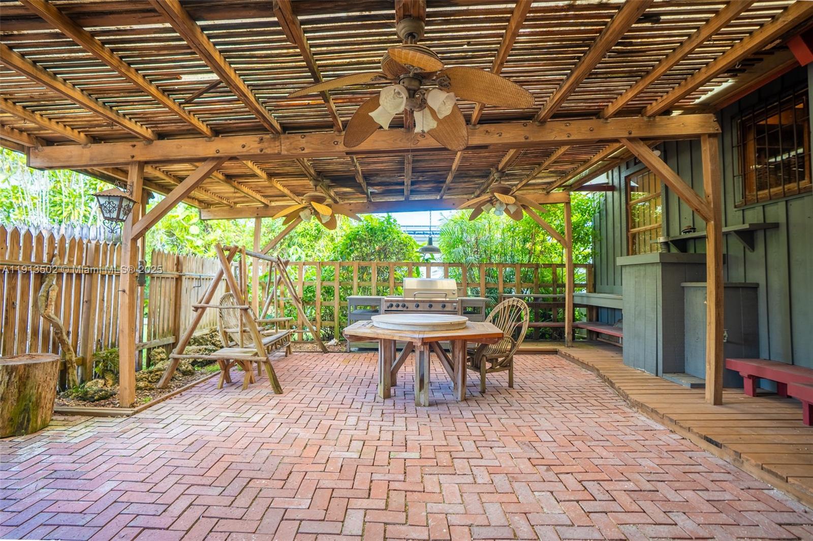 LUDLUM PLAZA - Residential