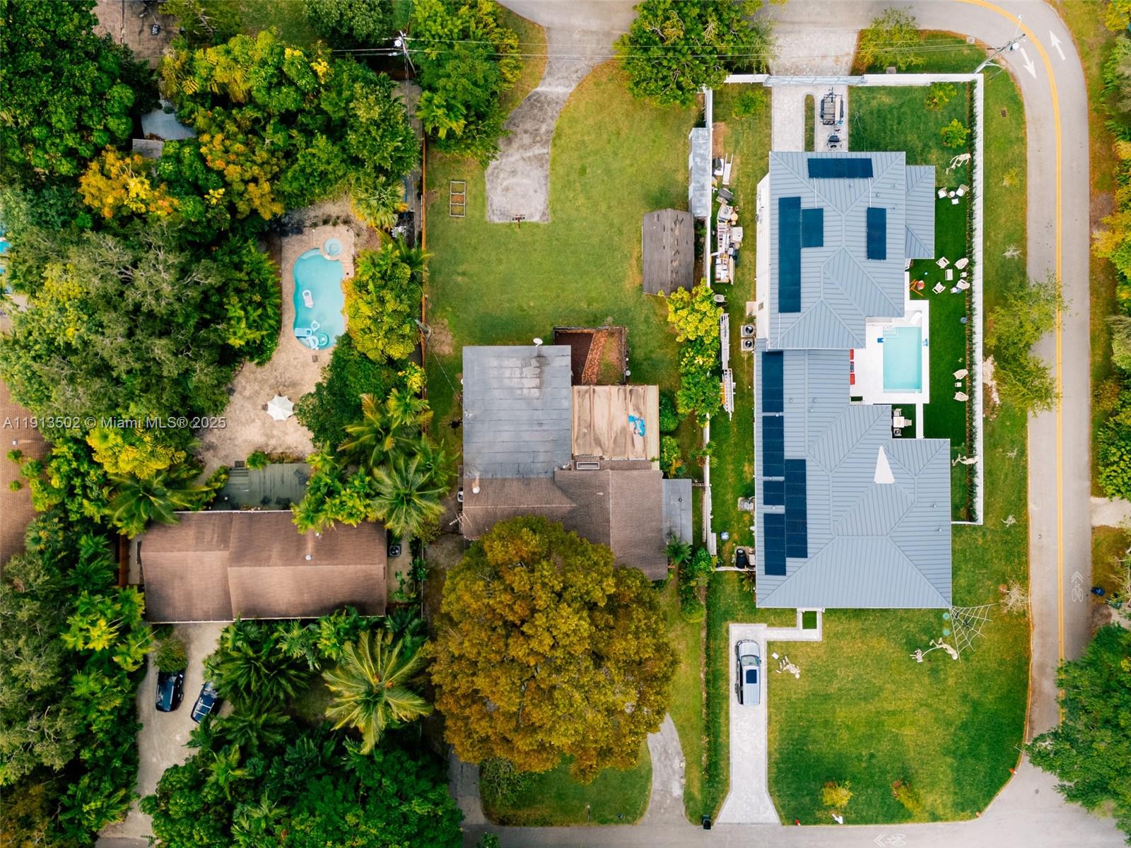 LUDLUM PLAZA - Residential