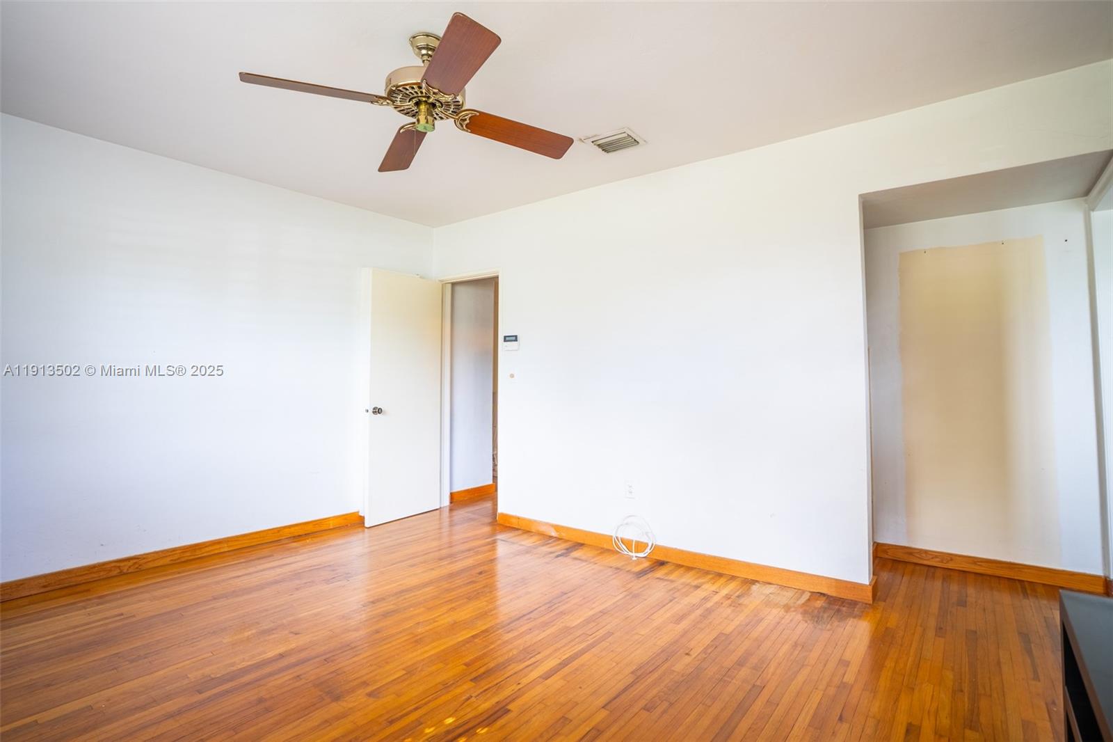 LUDLUM PLAZA - Residential