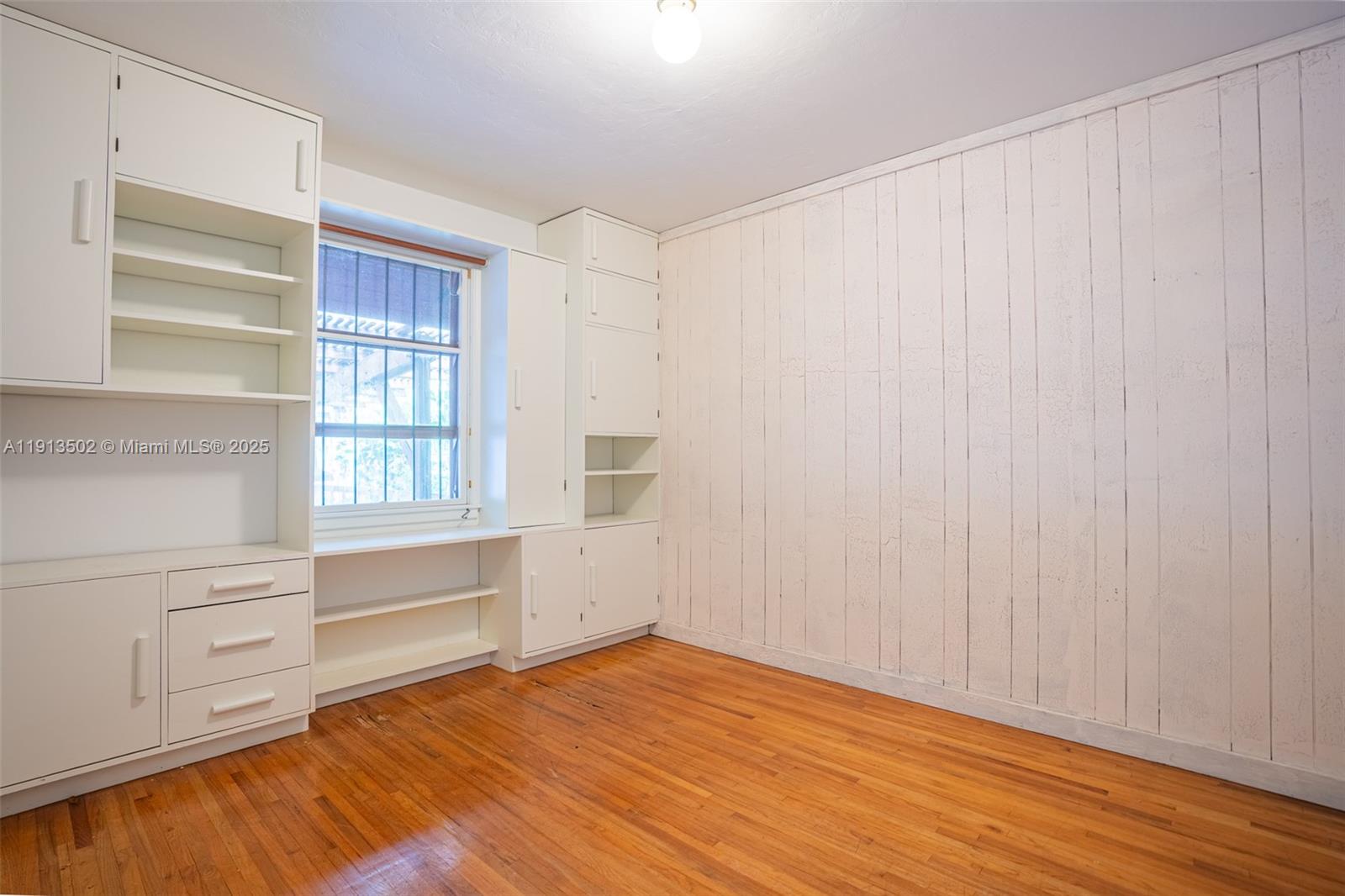 LUDLUM PLAZA - Residential