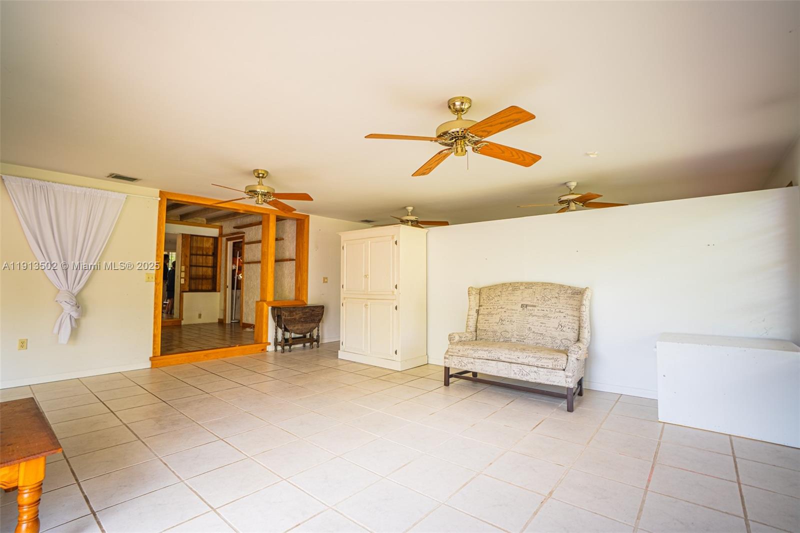 LUDLUM PLAZA - Residential