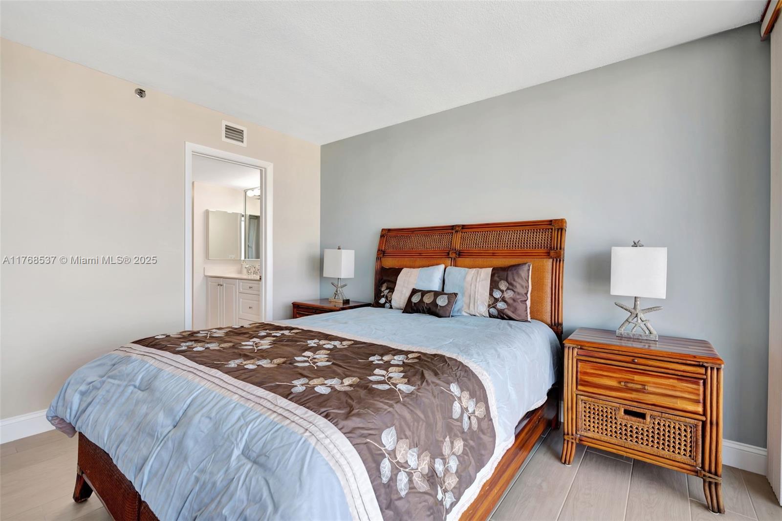 OCEANCREST CONDO APTS - Residential Lease