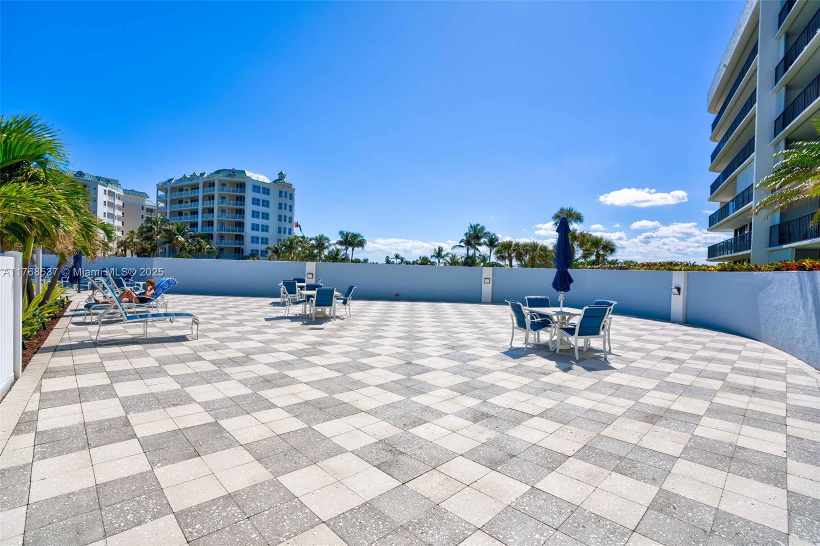 OCEANCREST CONDO APTS - Residential Lease