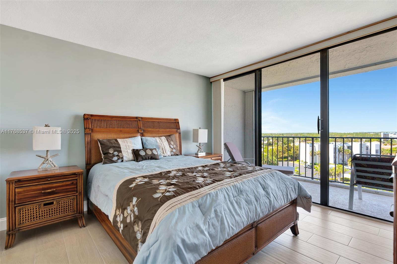 OCEANCREST CONDO APTS - Residential Lease
