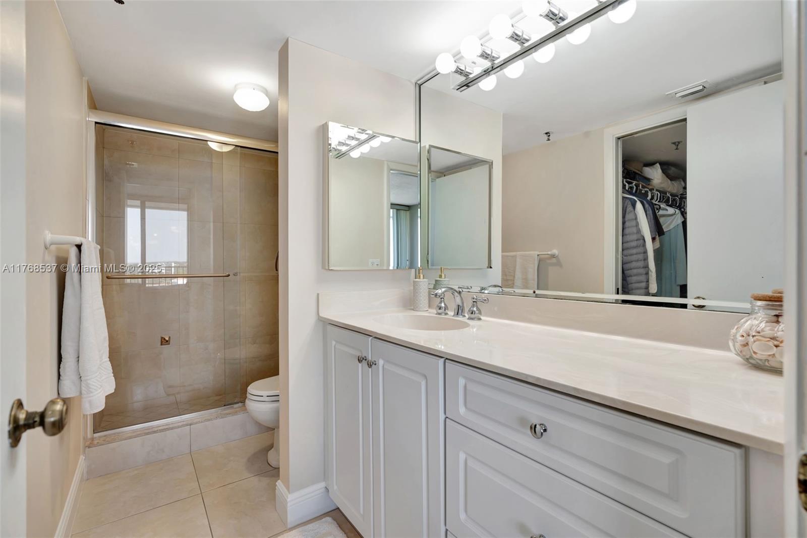 OCEANCREST CONDO APTS - Residential Lease