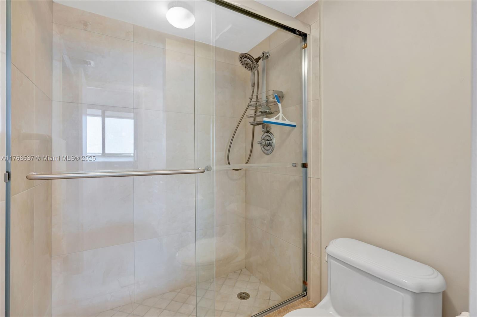OCEANCREST CONDO APTS - Residential Lease