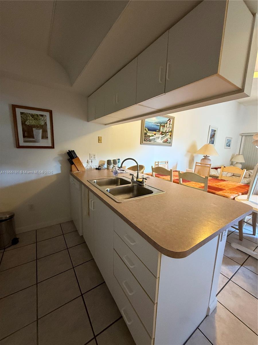 View photos, virtual tours, details... 657 Waterside Dr 657
