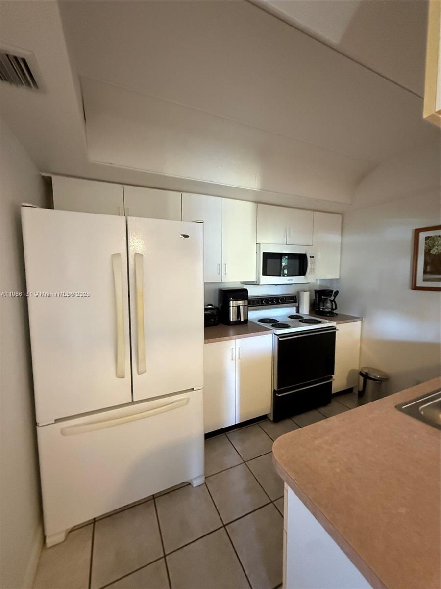 View photos, virtual tours, details... 657 Waterside Dr 657