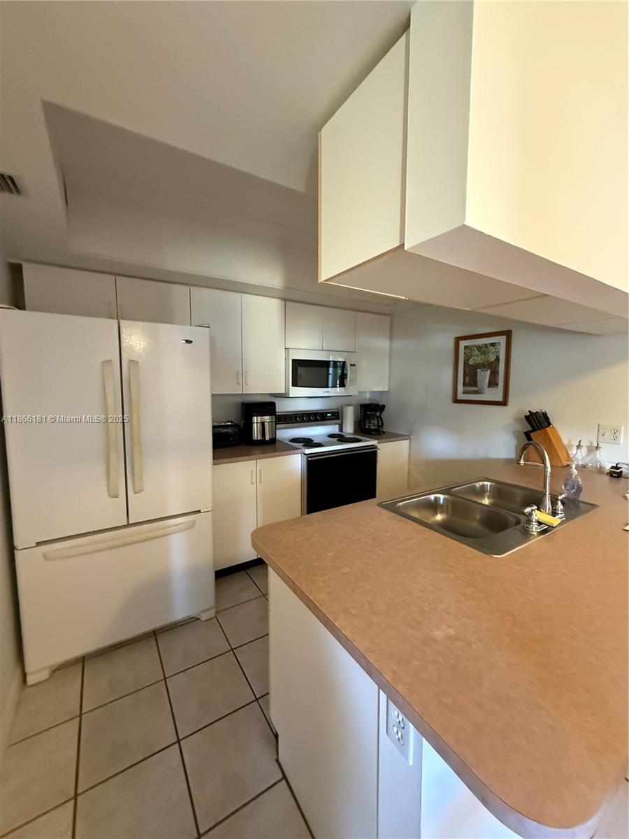 View photos, virtual tours, details... 657 Waterside Dr 657
