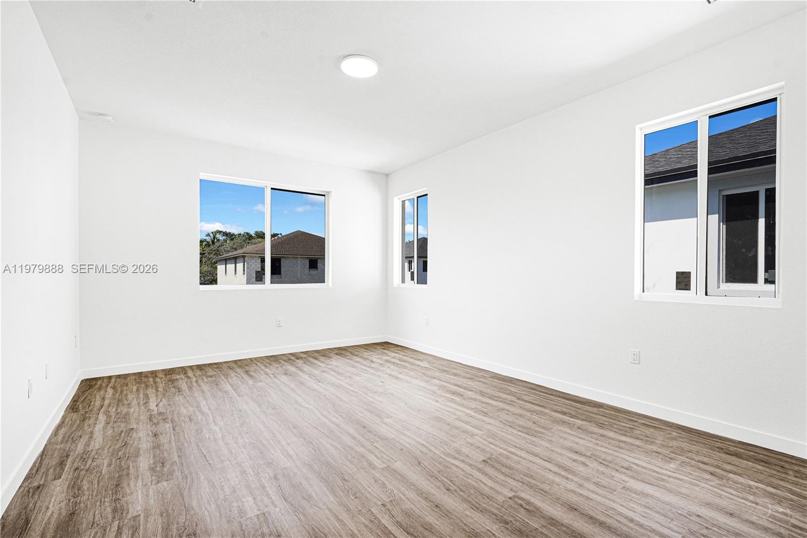 CHLOE ESTATES - Residential