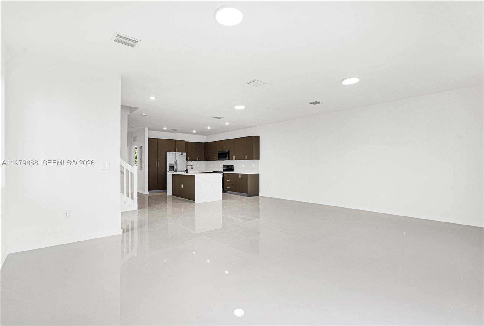 CHLOE ESTATES - Residential