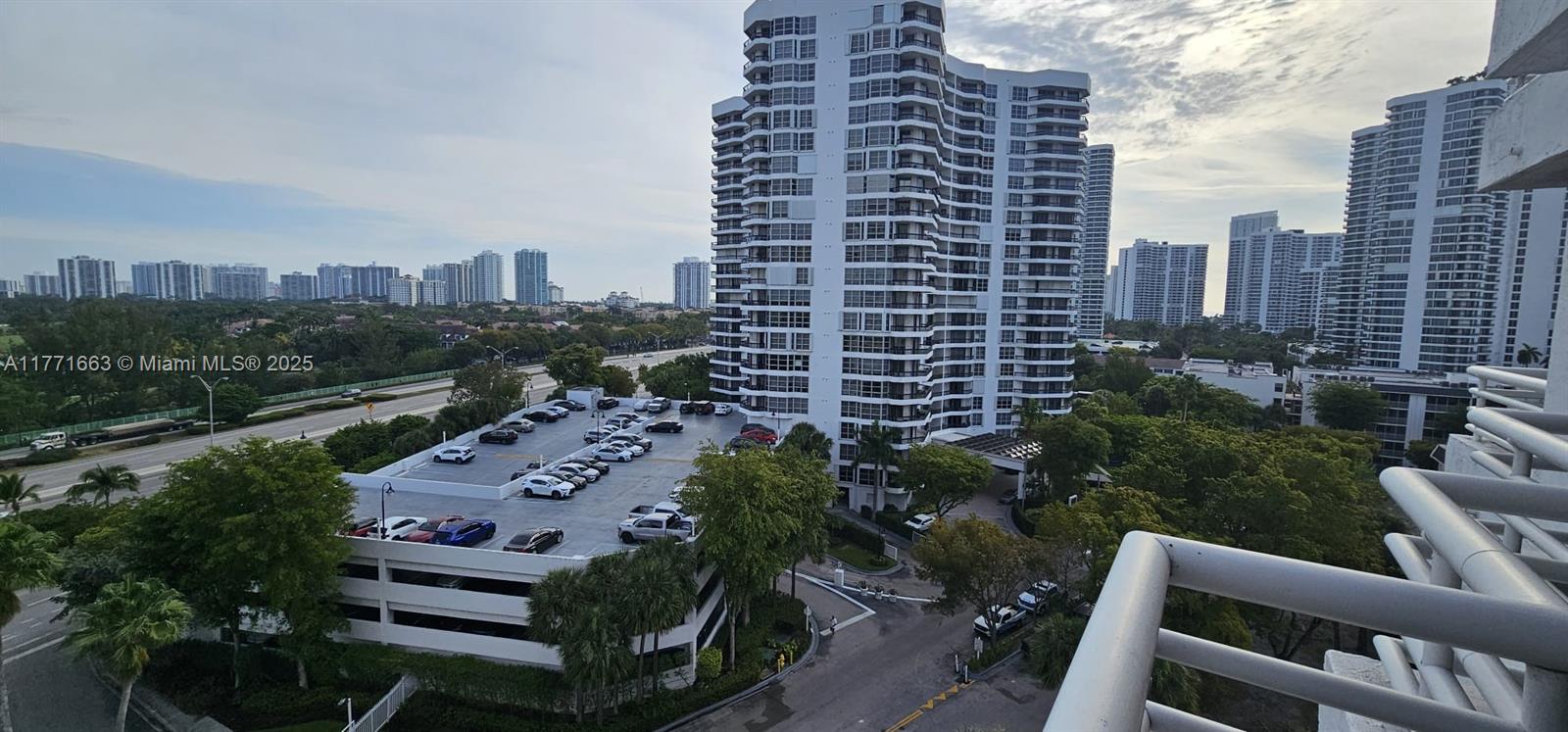 PARC CENTRAL AVENTURA EAS - Residential