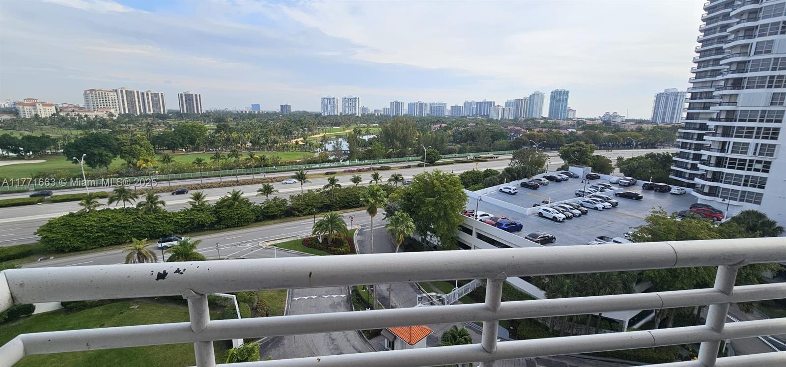 PARC CENTRAL AVENTURA EAS - Residential