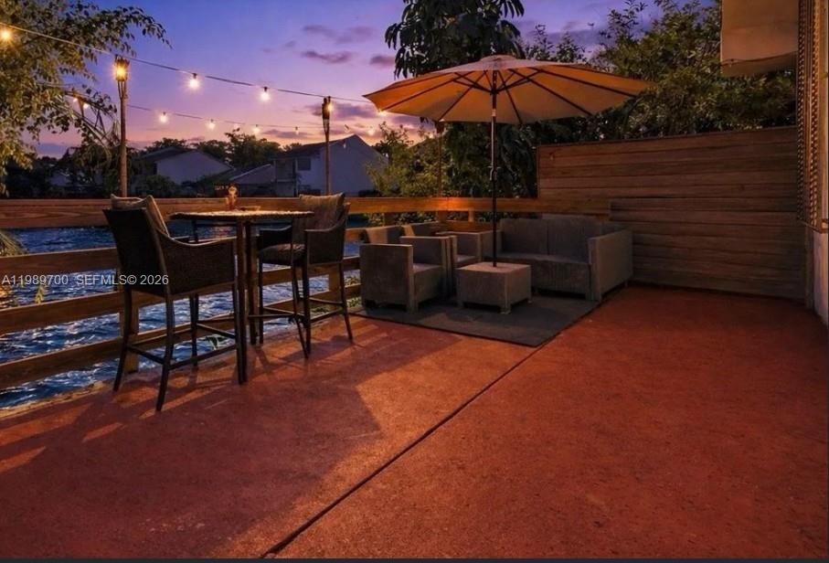 LAKE VILG AT INTL LAKE TH - Residential Lease