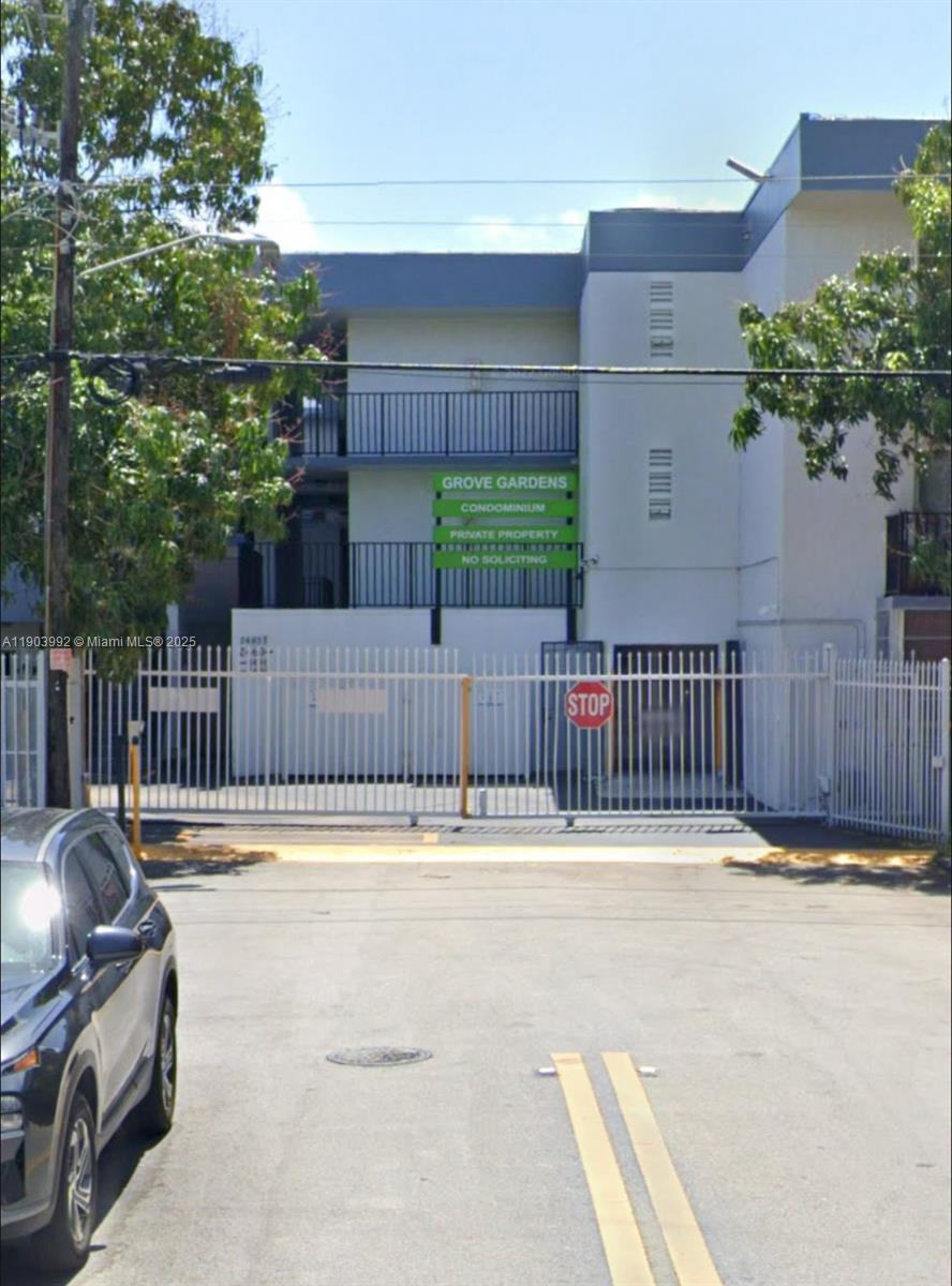 GROVE GARDENS CONDO - Residential Lease