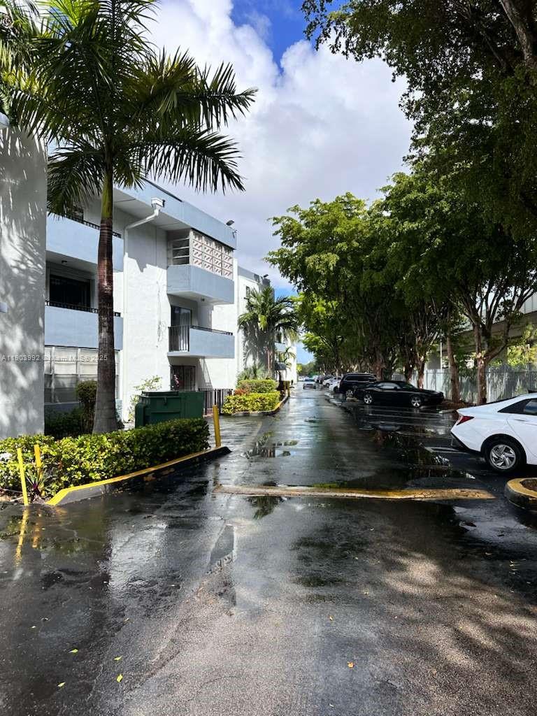 GROVE GARDENS CONDO - Residential Lease