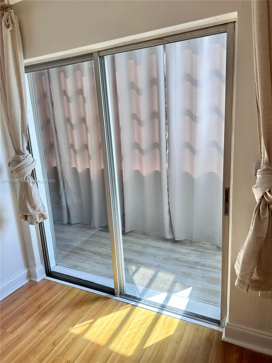 GROVE GARDENS CONDO - Residential Lease