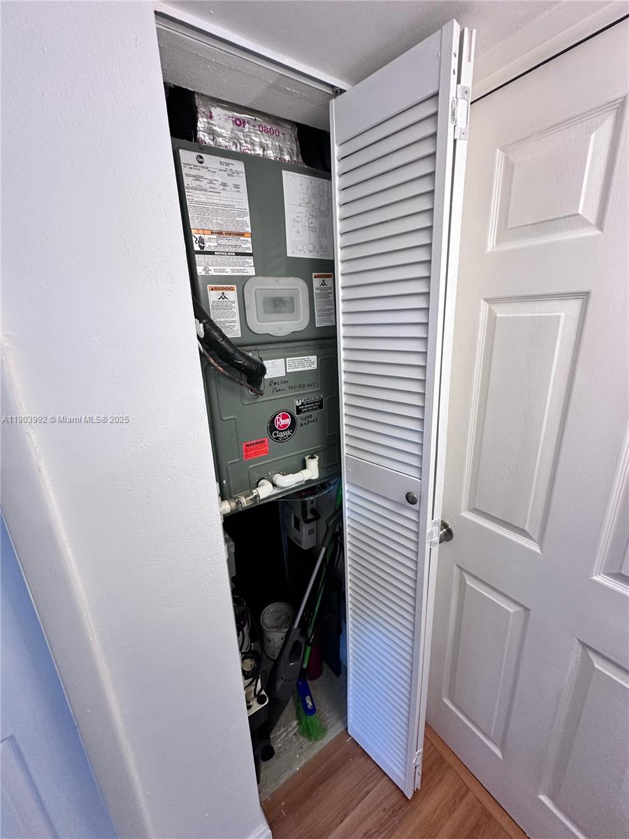 GROVE GARDENS CONDO - Residential Lease