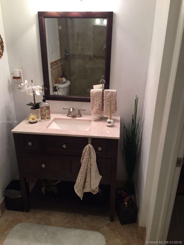 THE BEACH CLUB FONTAINEBL - Residential Lease