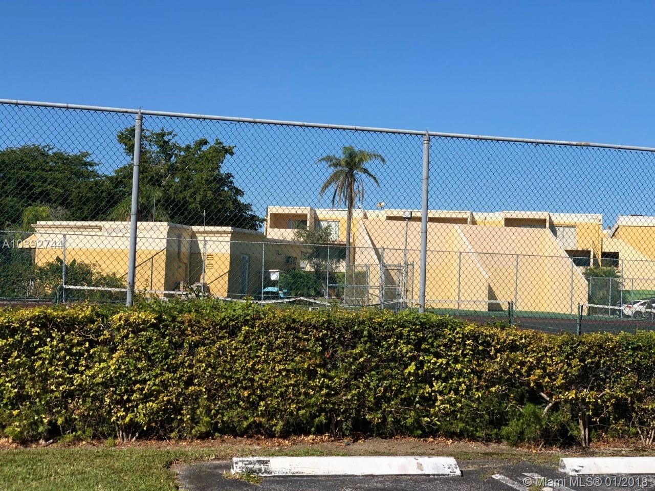 THE BEACH CLUB FONTAINEBL - Residential Lease