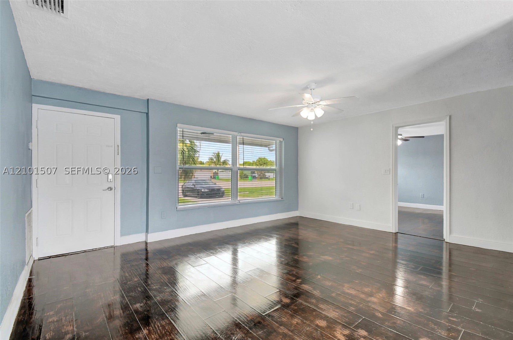 8960 Sunset Strip