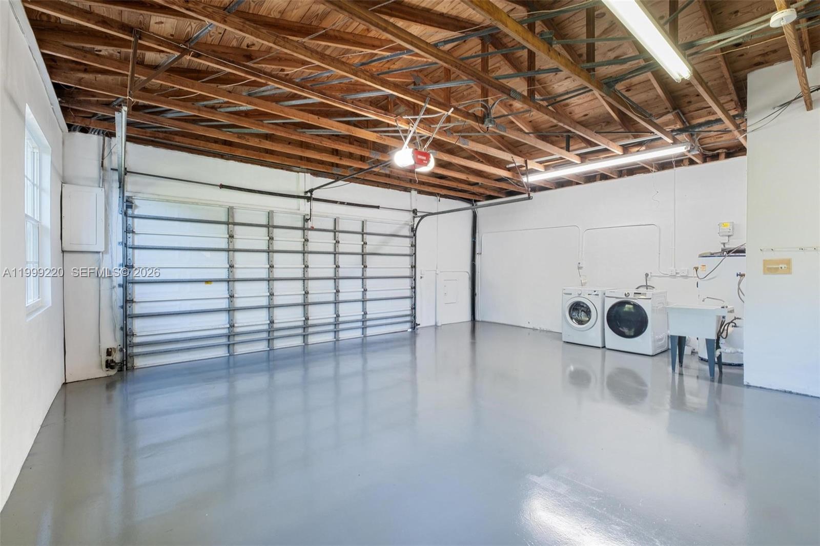 MONTGOMERY EAST SEC 2 - Residential Lease