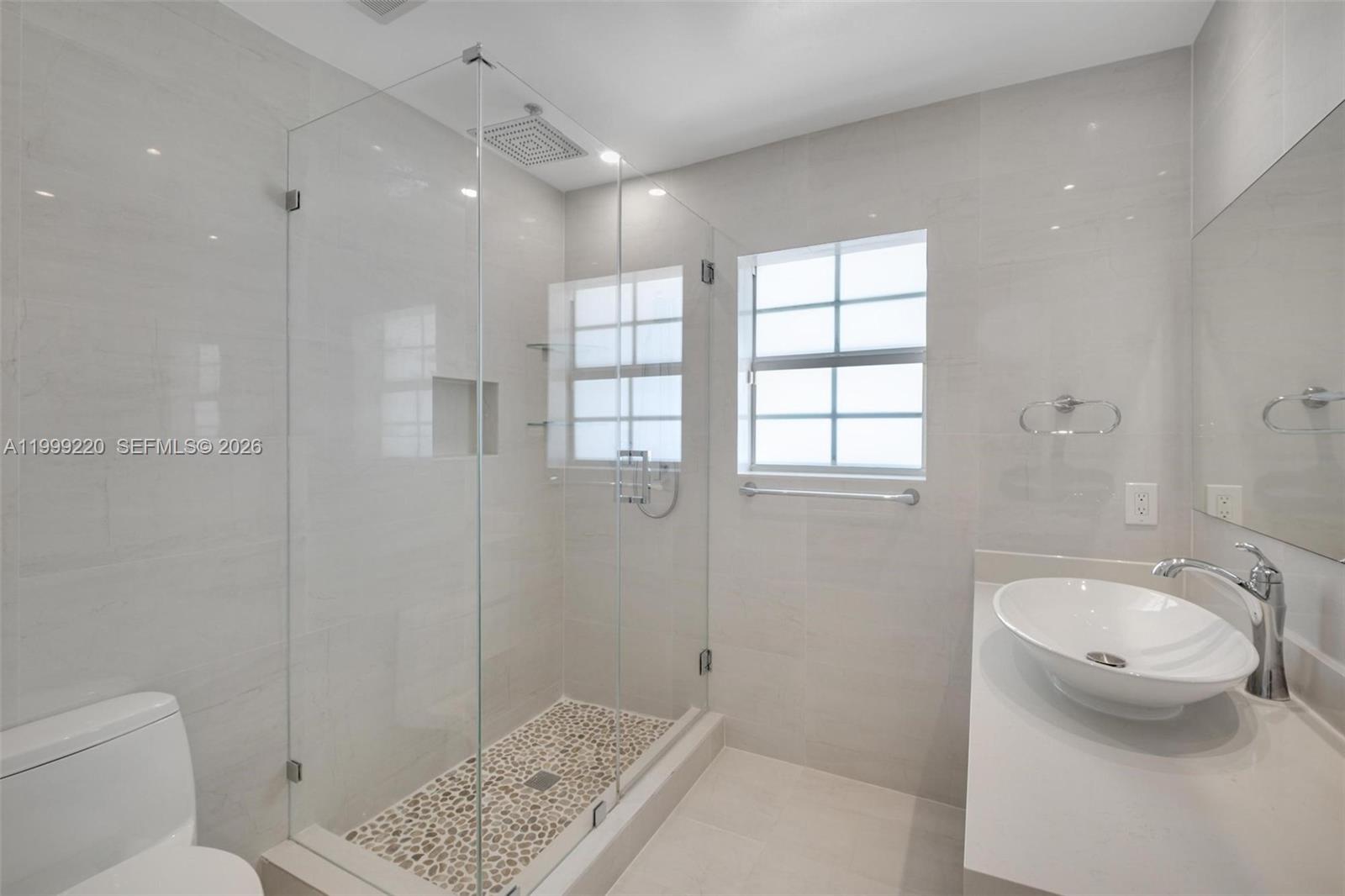 MONTGOMERY EAST SEC 2 - Residential Lease