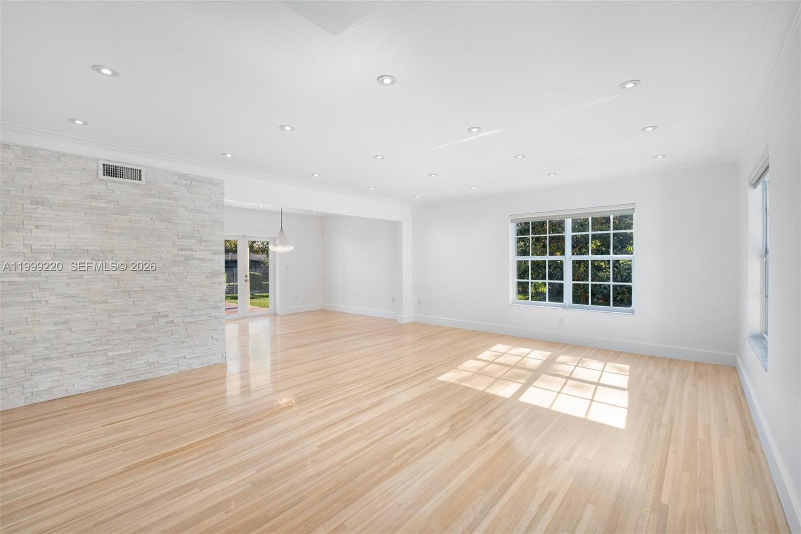 MONTGOMERY EAST SEC 2 - Residential Lease