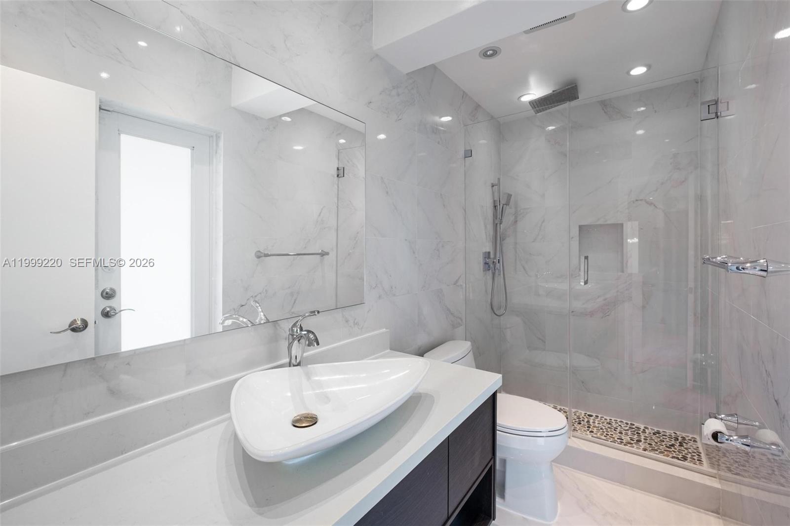 MONTGOMERY EAST SEC 2 - Residential Lease