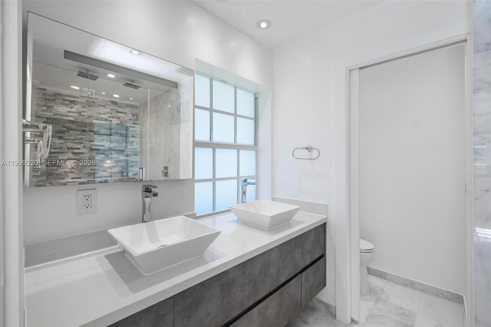 MONTGOMERY EAST SEC 2 - Residential Lease