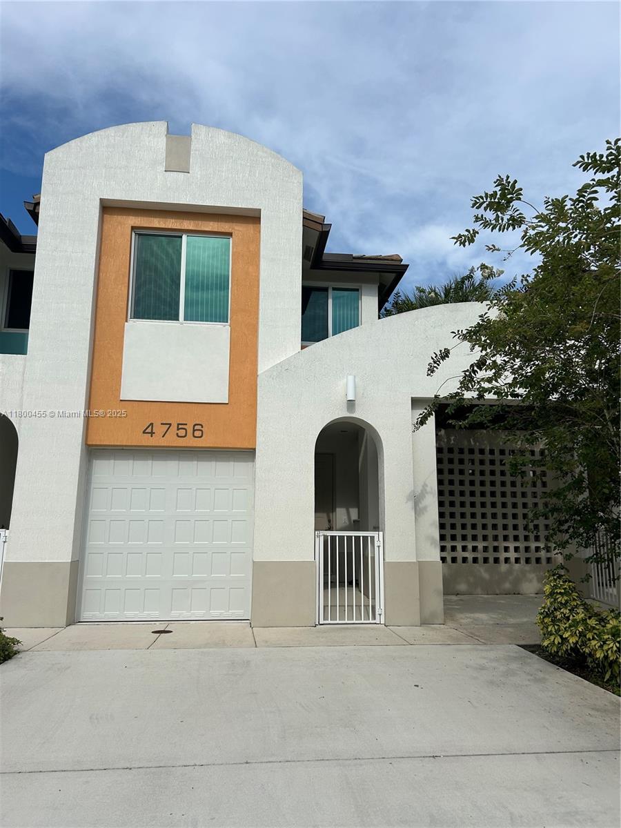 4756 Sw 63rd Ter, Davie, Broward County, Florida - 3 Bedrooms  
3 Bathrooms - 