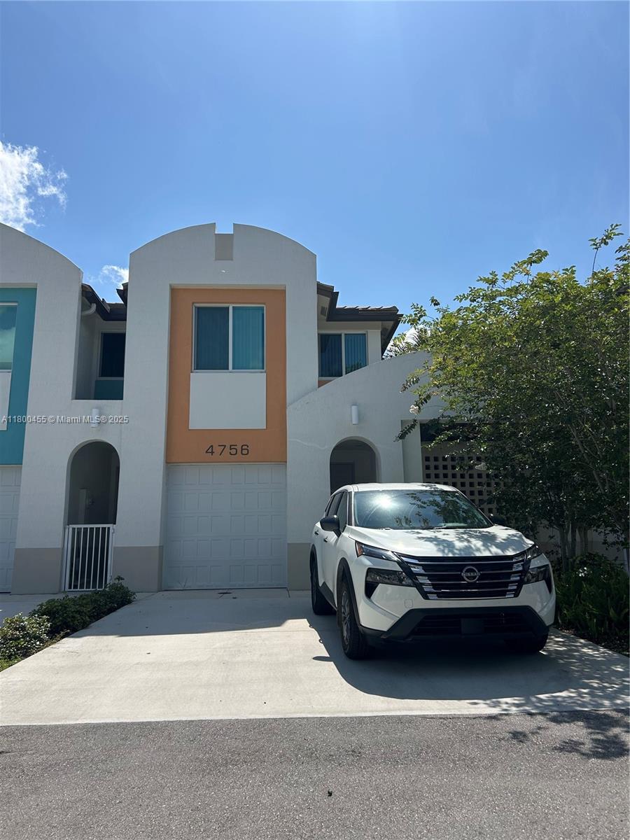 4756 Sw 63rd Ter, Davie, Broward County, Florida - 3 Bedrooms  
3 Bathrooms - 
