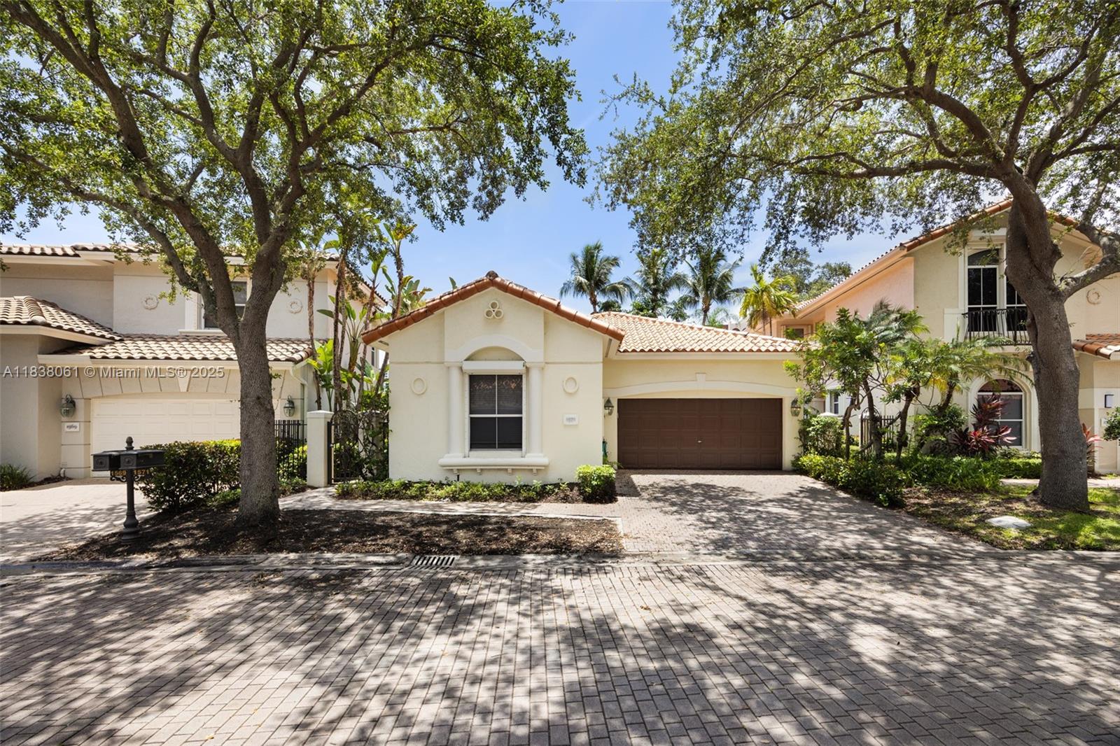 1571 Breakwater Ter